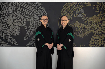 紋章上絵師 波戸場承龍さん・耀次さん