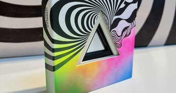 光は、屈折する。Cornelius『REFRACTIONS』。混ざらないのも、和。