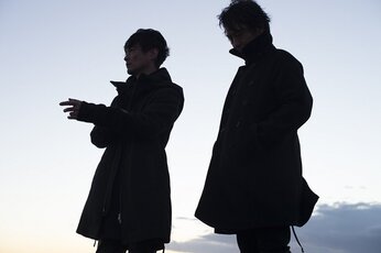 ブ〜〜〜ンブ〜〜〜ン、てか〜「BOOM BOOM  SATELLITES」の本！！！